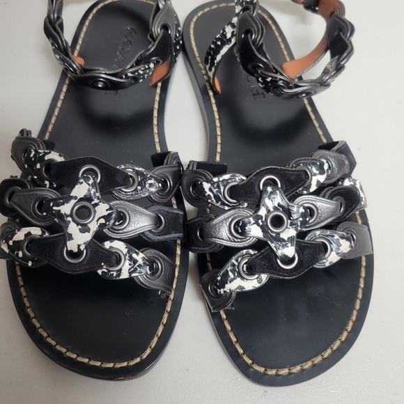 Coach Sandals With Coach Link Size 5B. - Picture 8 of 14